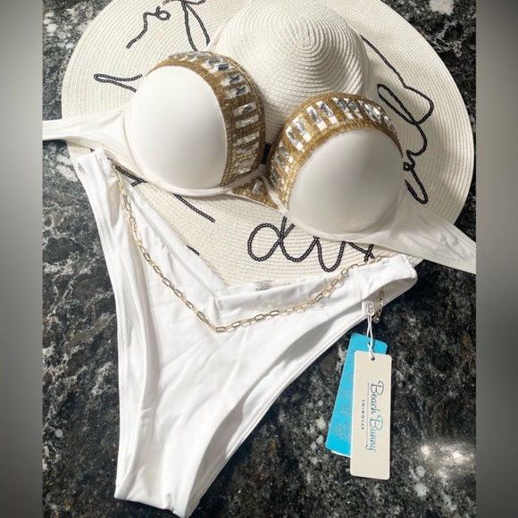 Victoria’s secret’s bikini bombshell 36C/L beach bunny bottoms - Picture 2 of 13